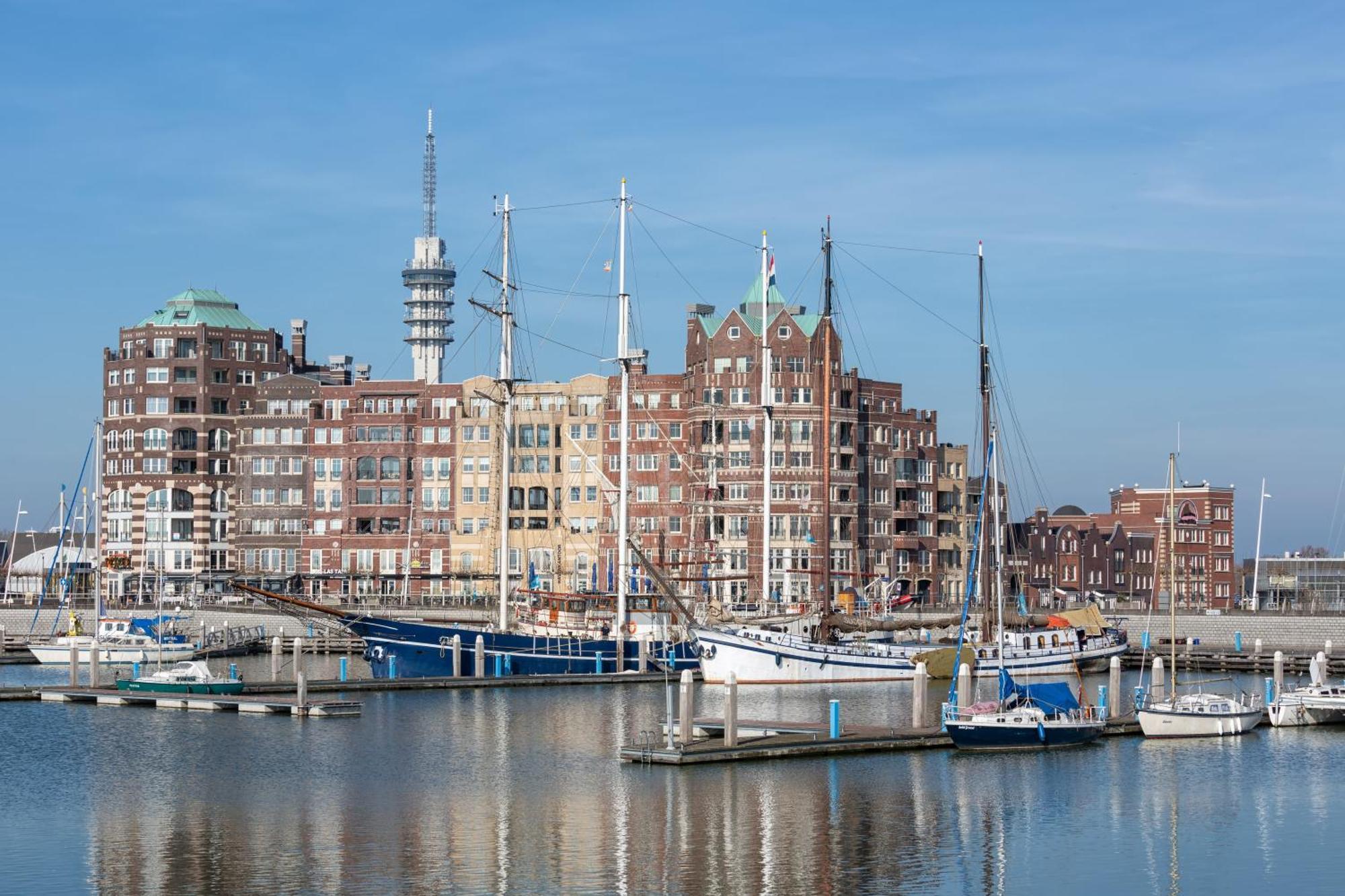 Leonardo Hotel Lelystad City Center Exterior photo